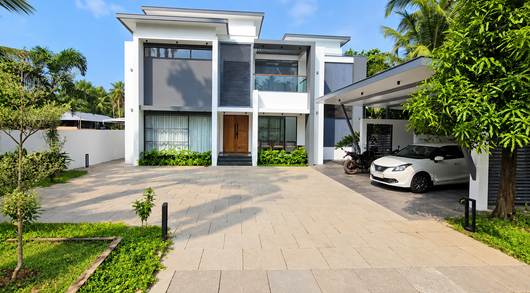 Modern 5 BHK Contemporary Dream Home