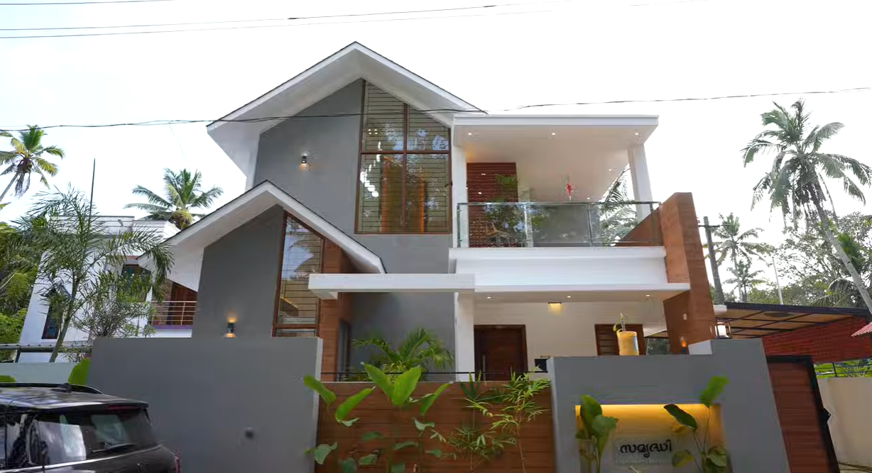 2500 Sqft Luxury House Design