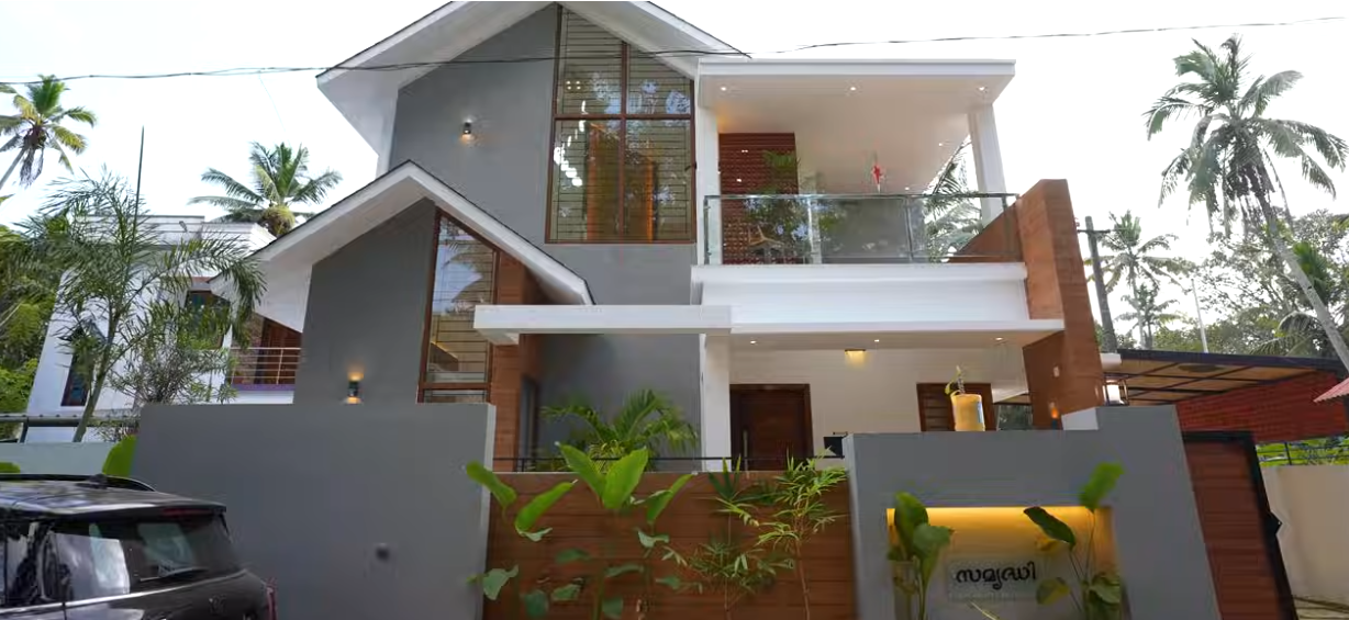 2500 Sqft Modern Luxury Home In 6 Cent