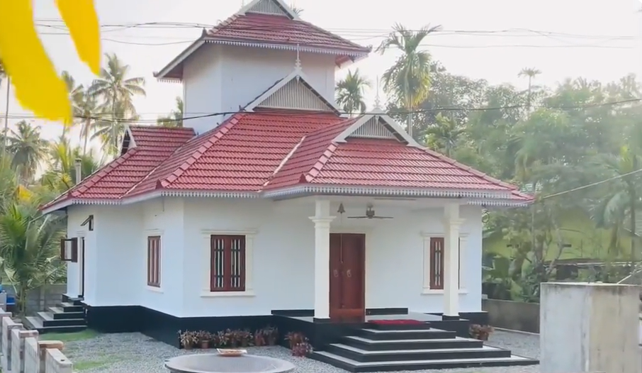 1300 Sqft Traditional Kerala Home