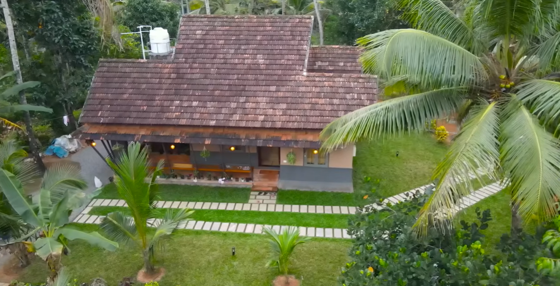 1100 Sqft Traditional Kerala Home For 19 Lakh